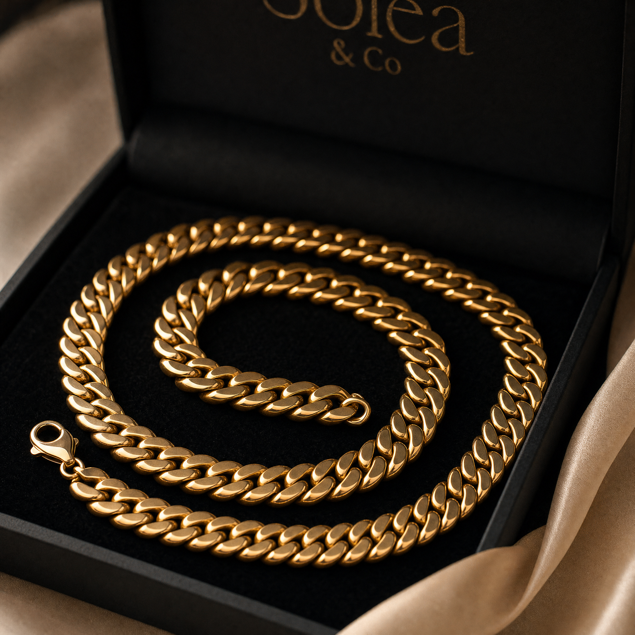 Bold Curb Chain Necklace